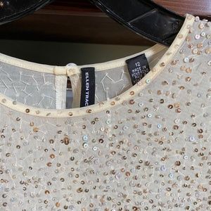 BEAUTIFUL SEQUINED ELLEN TRACY CREAM TOP